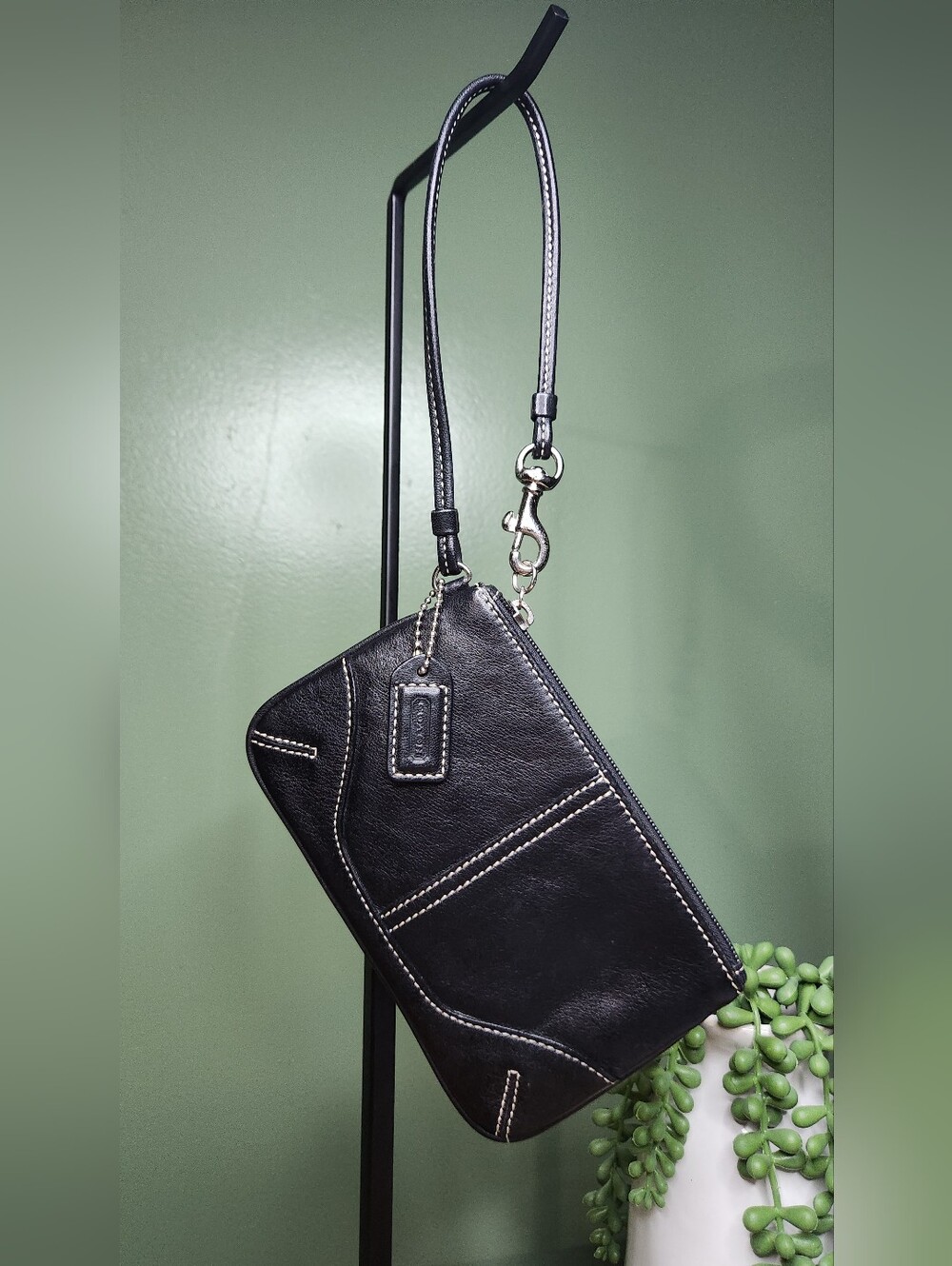 Coach Black Leather Zip Top Wristlet, LIKE NEW